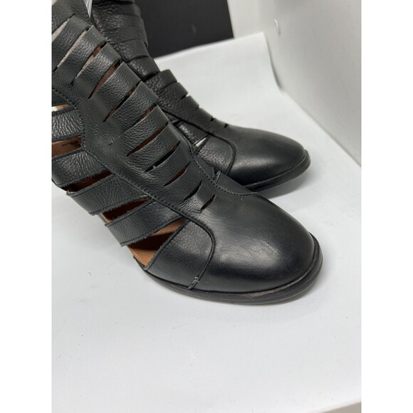 Free People Hayes Boot Black Cutout Stacked Heels  Soft Leather Size 7.5 - Picture 7 of 14